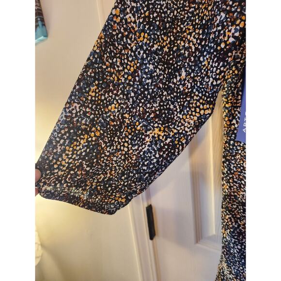 NWT Apt 9 - round neck, long sleeve asymmetric hem Women's - XL - Picture 4 of 8